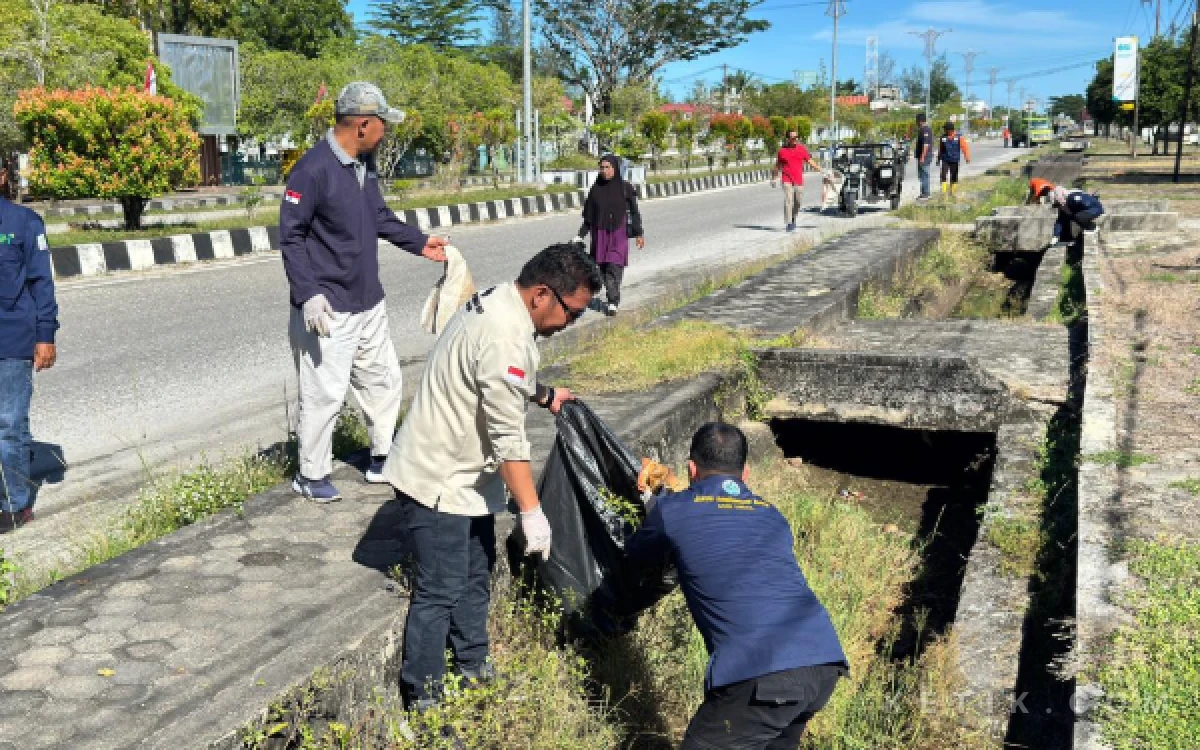 Thumbnail Berita - Aksi untuk Bumi, DLH Aceh Singkil Gelar Apel dan Korve Massal Hari Lingkungan Hidup Sedunia