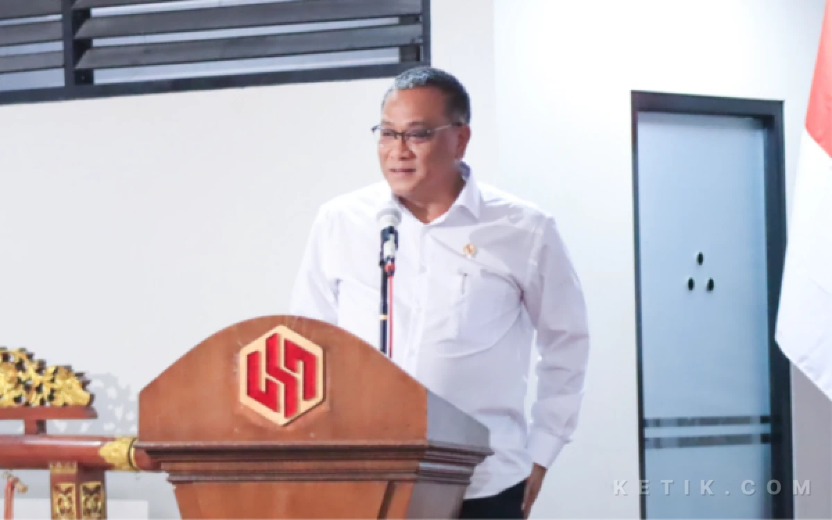 Thumbnail Berita - Deklarasikan Gerakan Tobat Ekologis Nasional, Menteri LH Ajak Mahasiswa UHN Tegal Jadi Pelopor Lingkungan