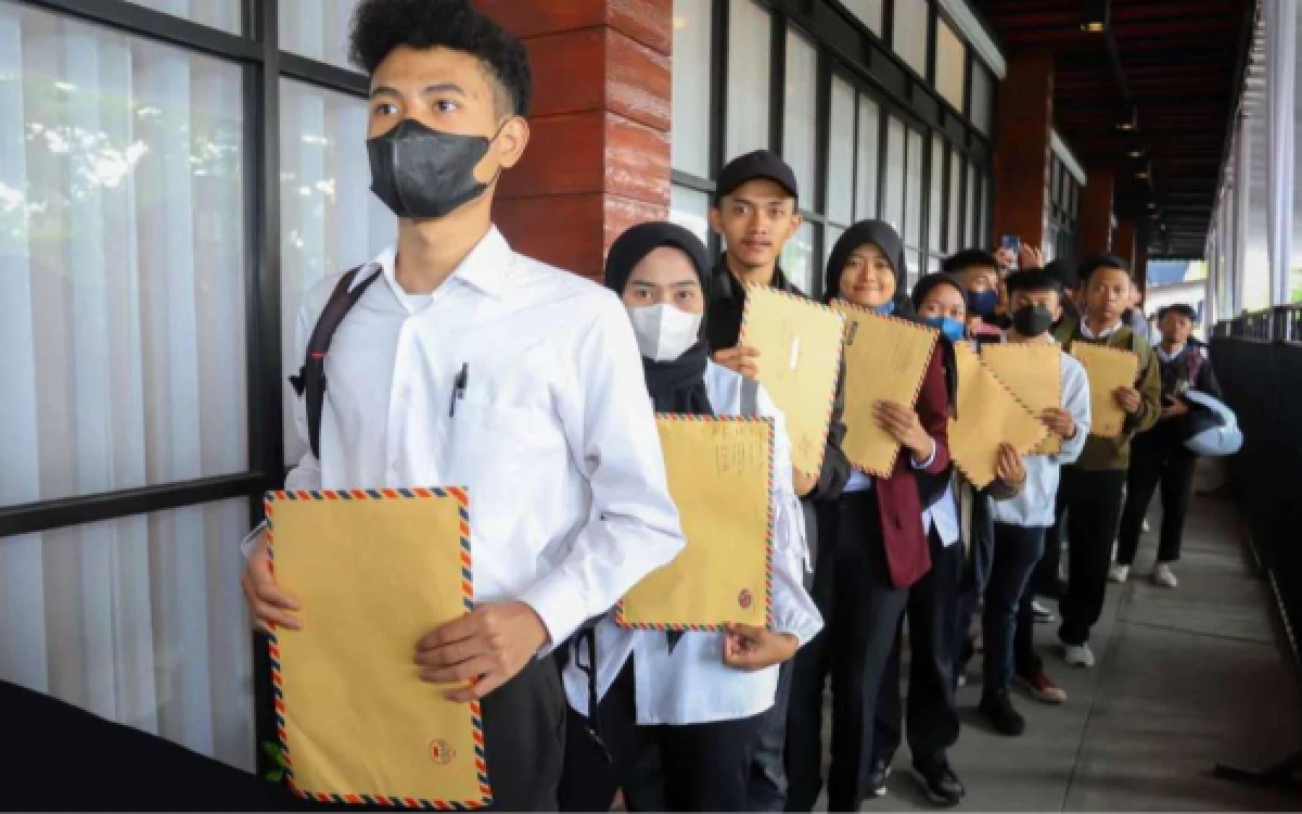 Thumbnail Berita - 2.595 Lowongan Dibuka di Virtual Job Fair 2026 Bandung, Pencari Kerja Cukup Daftar Online