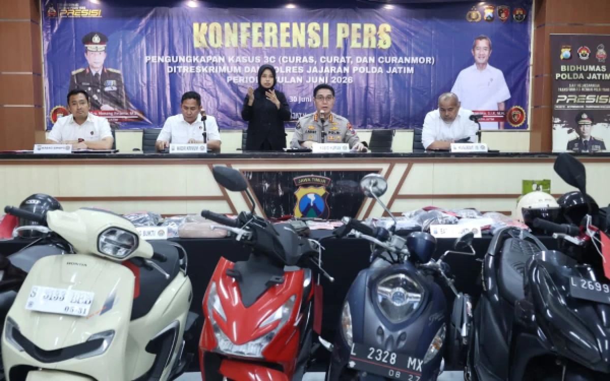 Thumbnail Berita - Polda Jatim Bongkar 195 Kasus Kejahatan 3C Sepanjang Juni 2026, 222 Pelaku Diamankan