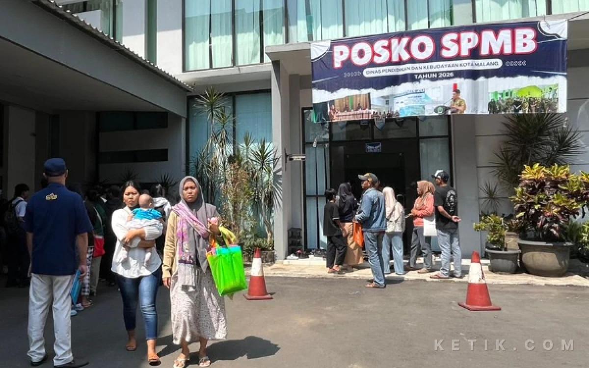 Thumbnail Berita - Pontang-panting demi Sekolah Anak, Wali Murid di Malang Kebingungan 'Dilempar' ke Sana-sini