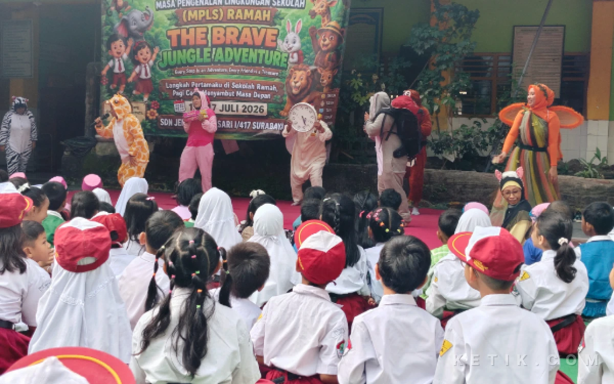 Thumbnail Berita - MPLS 2026, SDN Jemur Wonosari 1 Surabaya Gelar Drama Teatrikal Ajak Siswa Berani Sekolah