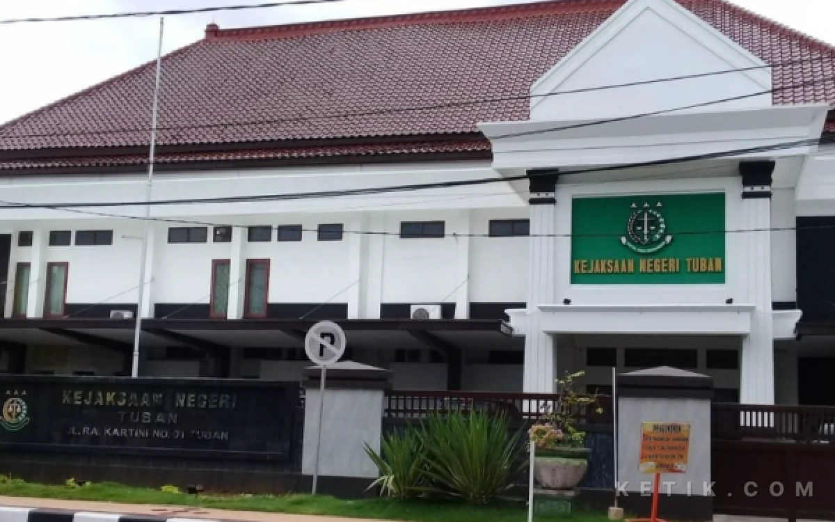 Thumbnail Berita - Muncul Plh Kajari Tuban Abdul Rasyd di Tengah Hilangnya Supardi Usai Viral Video Diduga Penggeledahan