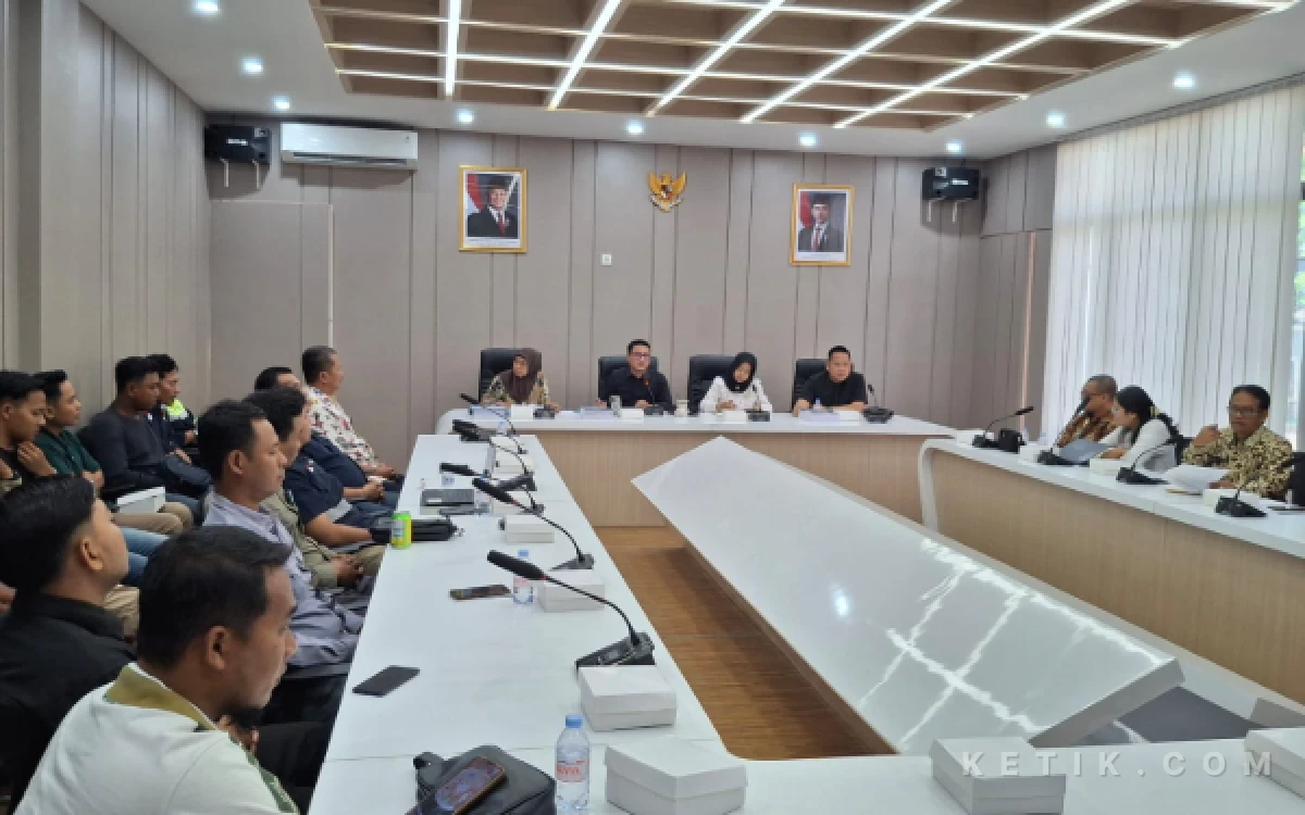Thumbnail Berita - DPRD Tuban Kecam PLN Nusantara Power Mangkir Mediasi Nasib 13 Pekerja Ring 1, Ancam Panggil Ulang Pekan Depan
