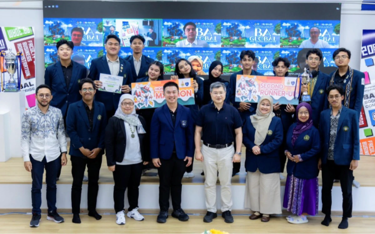 Thumbnail Berita - Mahasiswa FBiPK UB Boyong Penghargaan Internasional dari RMUTI Thailand