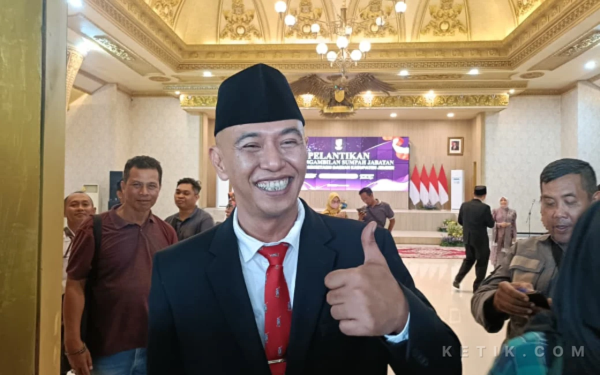 Thumbnail Berita - Gus Fawait Lantik Achmad Imam Fauzi sebagai Pj Sekda Jember, Tekankan Stabilitas dan Percepatan Pembangunan