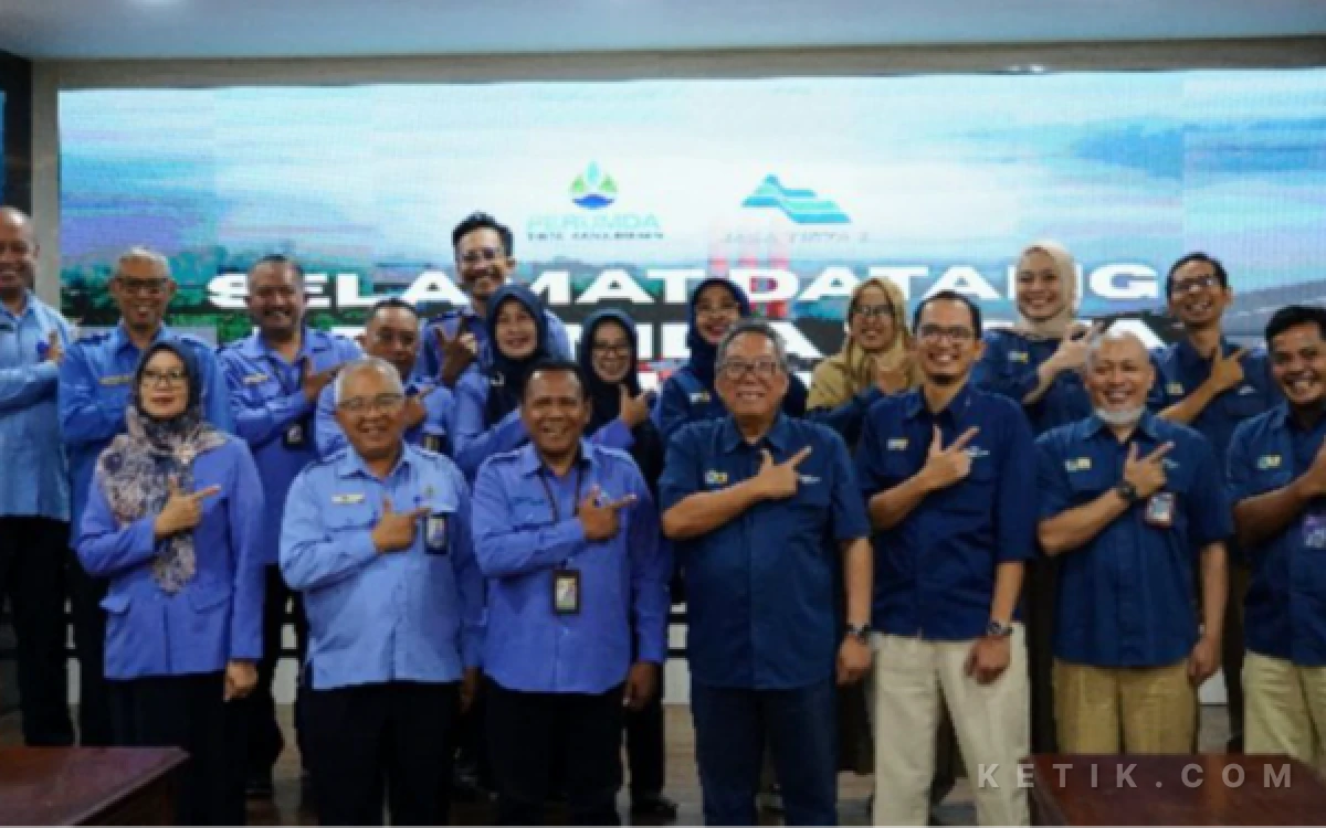 Thumbnail Berita - Perumda Tirta Kanjuruhan Sambangi PJT I, Intip Strategi Organisasi hingga Sistem E-KPI ‎