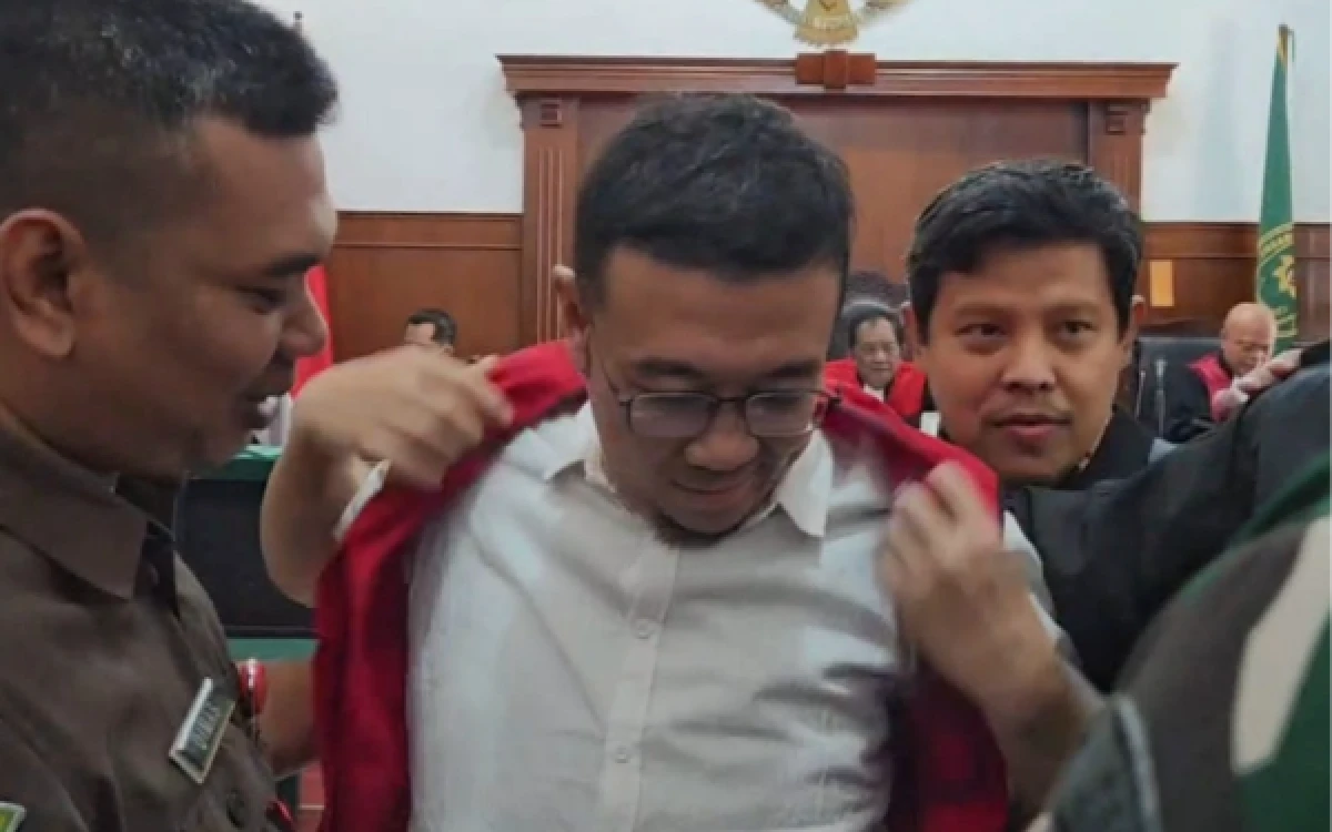 Thumbnail Berita - Samuel Ardi Divonis 3 Tahun 10 Bulan Usai Rusak Rumah Nenek Elina