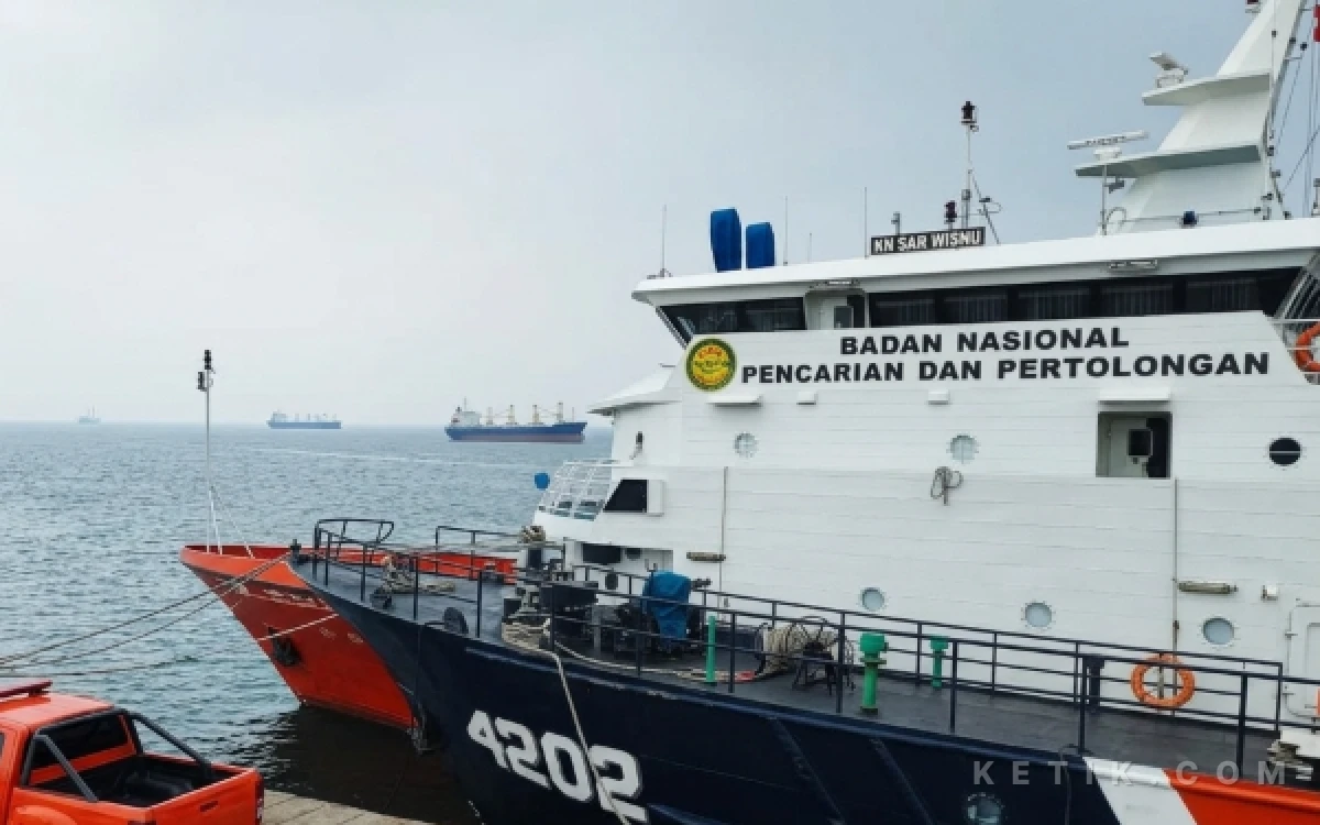 Thumbnail Berita - Speedboat Pemkab Fakfak Tenggelam di Perairan Sorong Selatan, 10 Orang Termasuk Pejabat Berhasil Dievakuasi!
