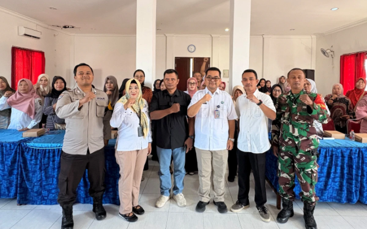 Thumbnail Berita - Perkuat Slogan 'Jogo Tulungagung' BNNK dan Warga Kampungdalem Kompak Tabuh Genderang Perang Lawan Narkoba