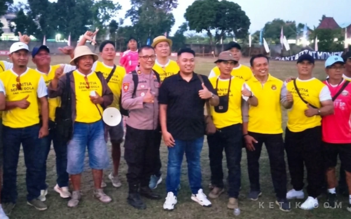 Thumbnail Berita - Usai Gala Desa Ngunut, CEO Sinar Papua Puji Potensi Lokal dan Titip Harapan Pembenahan Stadion ke Pj Bupati Tulungagung