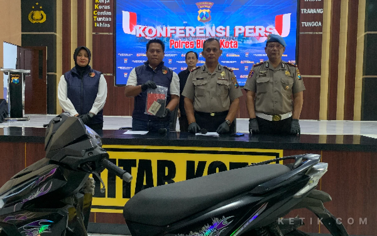 Thumbnail Berita - Modus Jebakan Lewat Aplikasi Kencan, Tiga Remaja di Blitar Ditangkap Usai Aniaya dan Peras Korban