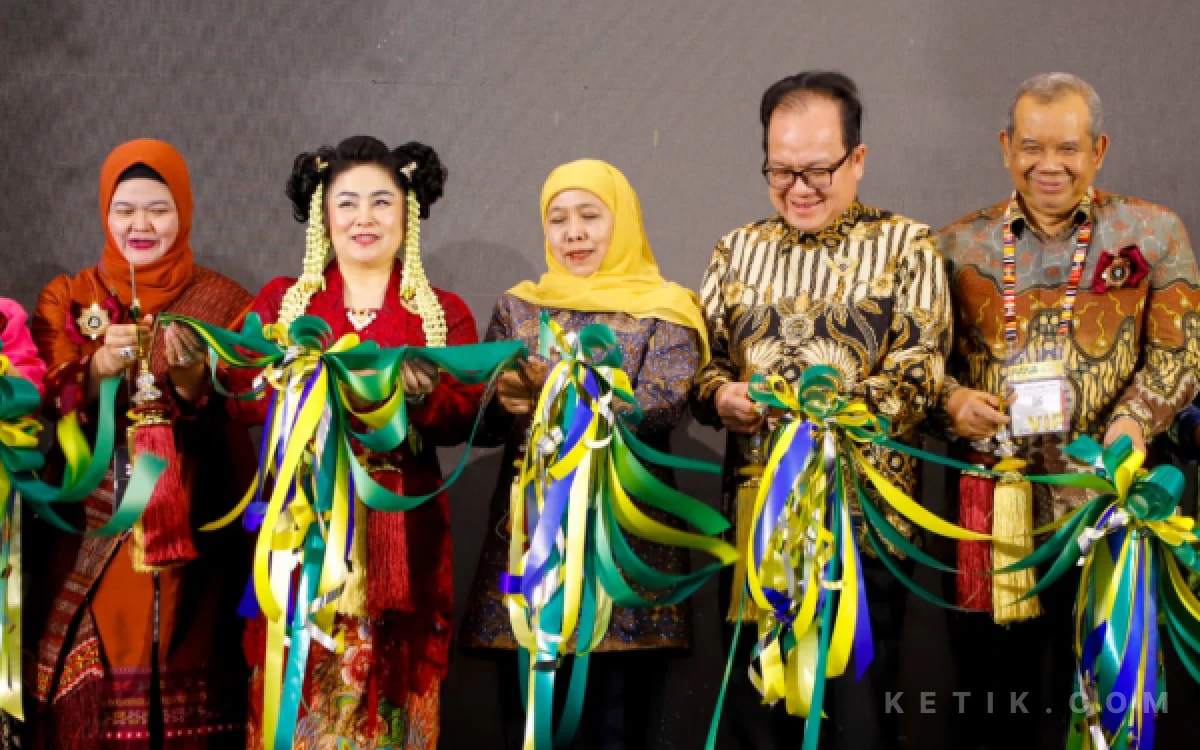 Thumbnail Berita - Gubernur Khofifah Buka Pameran ALLPack Surabaya Expo 2026, Dorong Hilirisasi dan Penguatan Nilai Tambah Lewat  Teknologi Pengolahan dan  Pengemasan