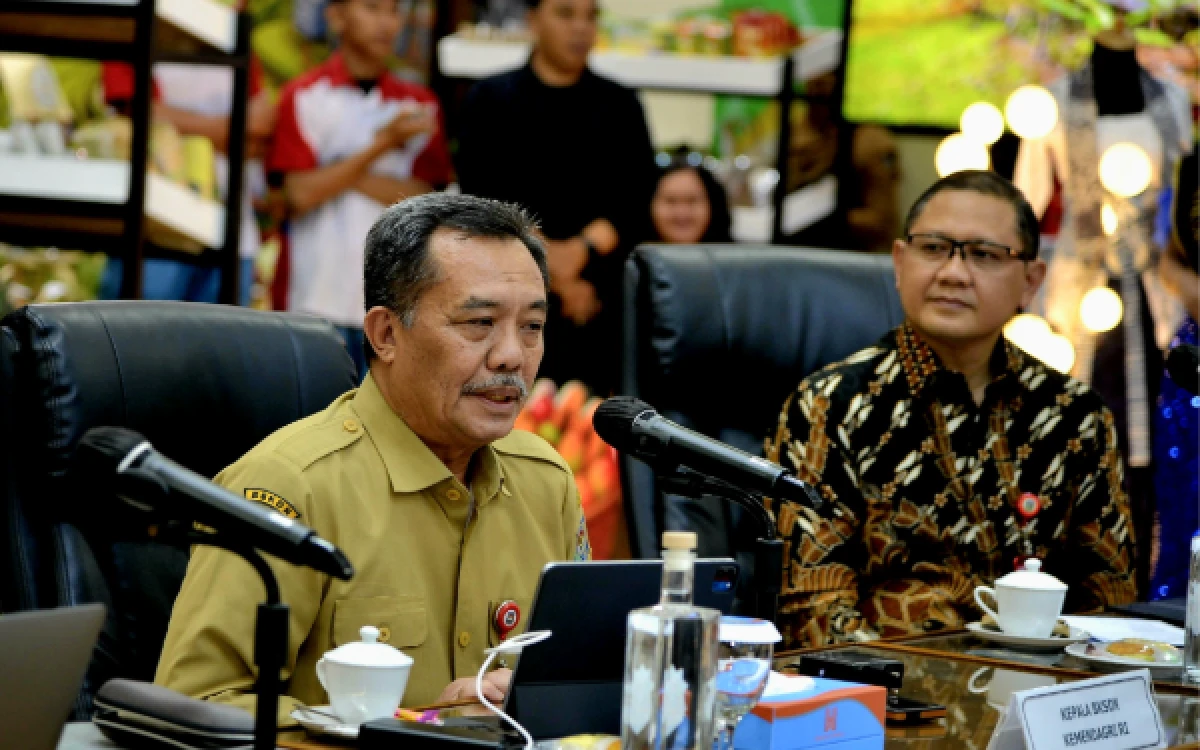 Thumbnail Berita - Jatim Masih Terinovatif! Kemendagri Ingatkan Akselerasi dan Bangun Ekosistem Inovasi Kolaboratif