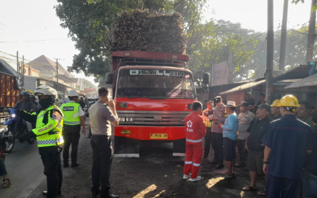 Thumbnail Berita - Sopir Truk Tebu di Area PG Kebonagung Ditemukan Meninggal Dunia di Dalam Kendaraan