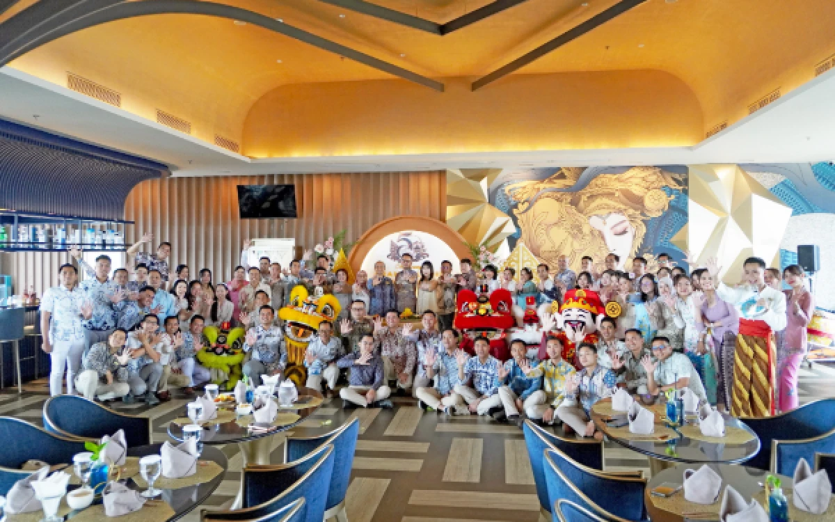 Foto Seluruh staf Grand Mercure Malang Mirama mengikuti rangkaian kegiatan HUT yang Ke-5 pada Sabtu, 10 Oktober 2026. (Foto: Grand Mercure Malang Mirama for Ketik.com)