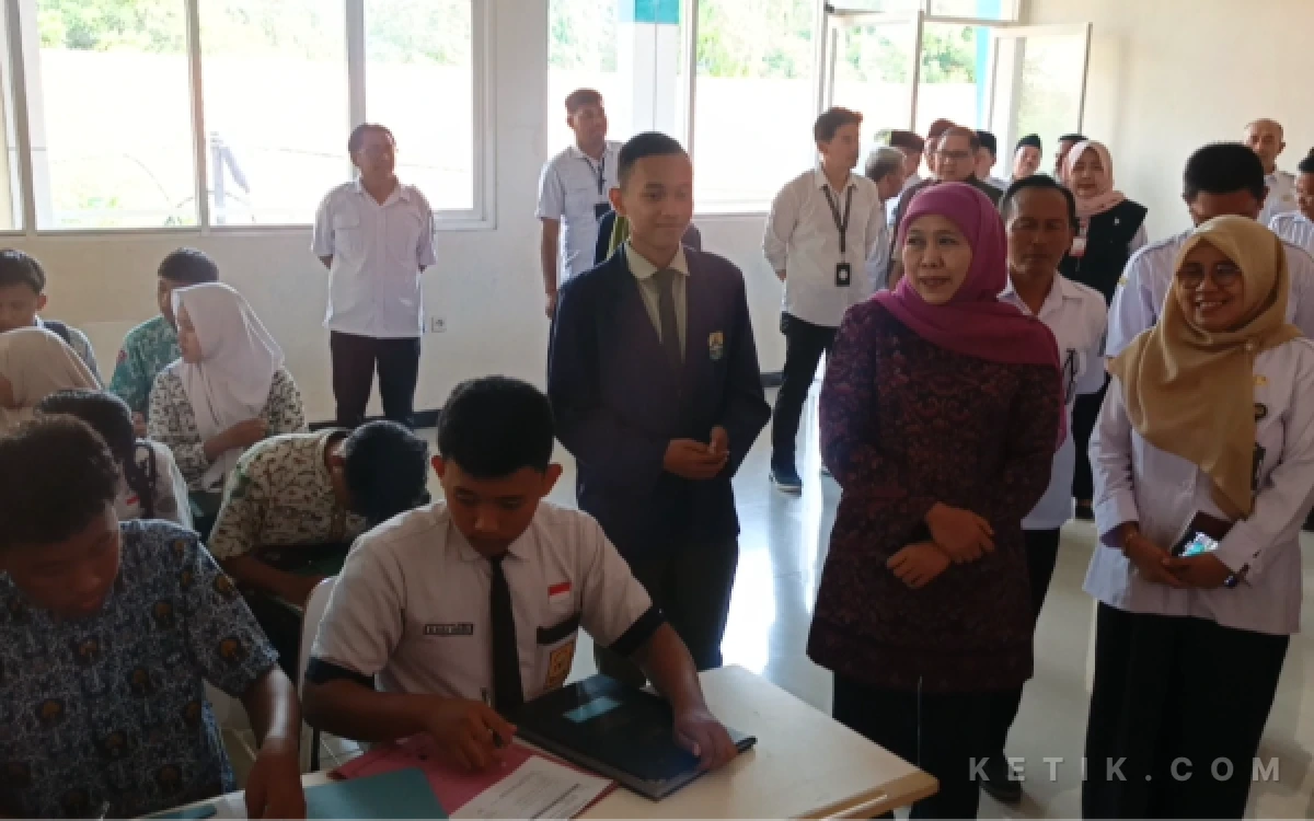 Thumbnail Berita - Jadi Sekolah Favorit di Gresik, SPMB SMKN 1 Cerme Sudah Diserbu 625 Pendaftar