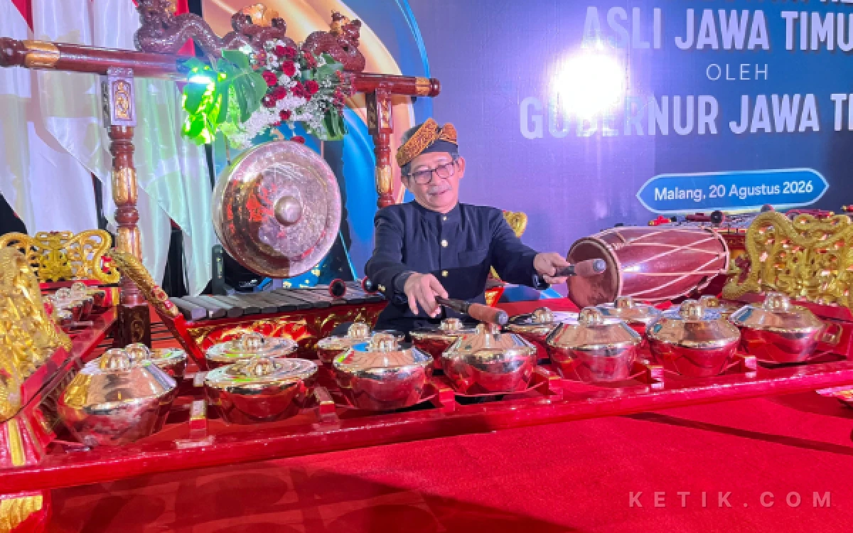 Foto Budi Utomo, pemilik Sanggar Setyotomo yang kini mendapat bantuan gamelan dari Gubernur Khofifah. (Foto: Lutfia/Ketik.com)