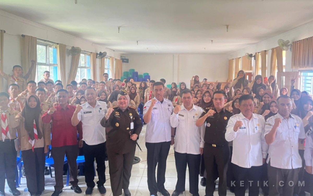 Thumbnail Berita - Jaksa Masuk Sekolah Sasar SMA N 1 Pagar Alam, Siswa Dibekali Bahaya Narkoba hingga Bullying