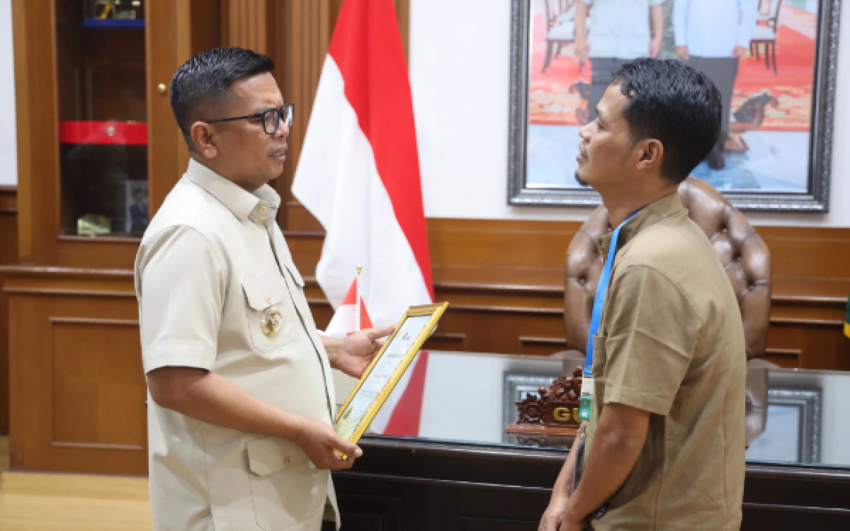 Thumbnail Berita - Cerita di Balik Piagam untuk Andra Soni, Sempat Disimpan Bersama Al-Qur'an untuk Ngaji Anak