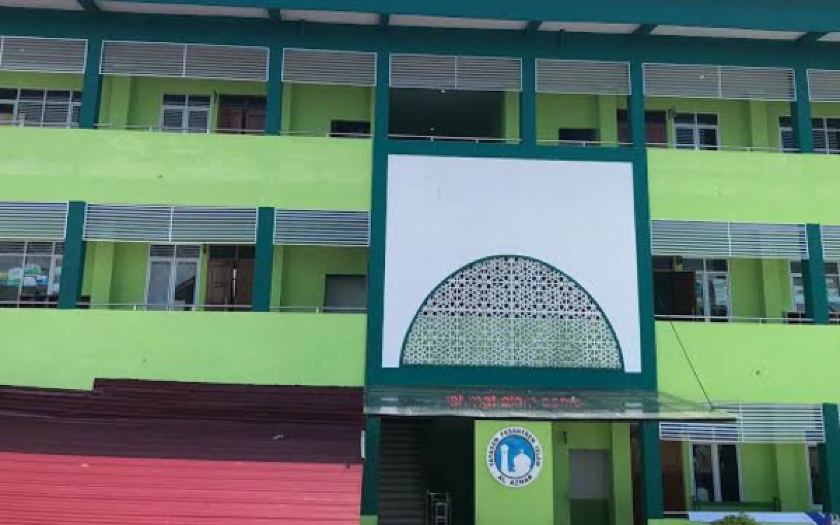 Thumbnail Berita - Hanya Sampai Besok! Al Azhar Bengkulu Buka Rekrutmen Pegawai TU PSB, Cek Syaratnya