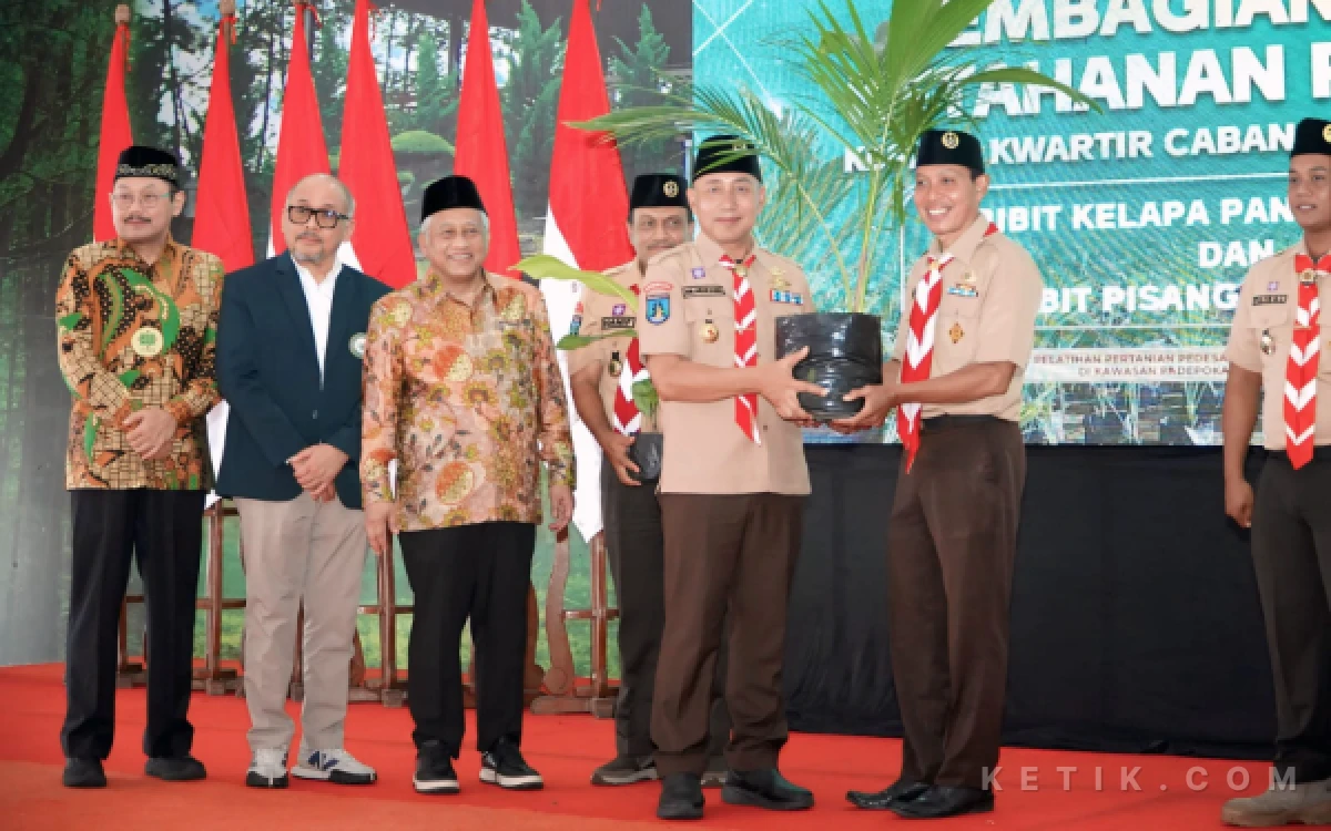 Thumbnail Berita - Kwarda Pramuka Jatim-Unusa Kolaborasi Siapkan Gen Z Tangguh, Soroti Mental hingga Lingkungan