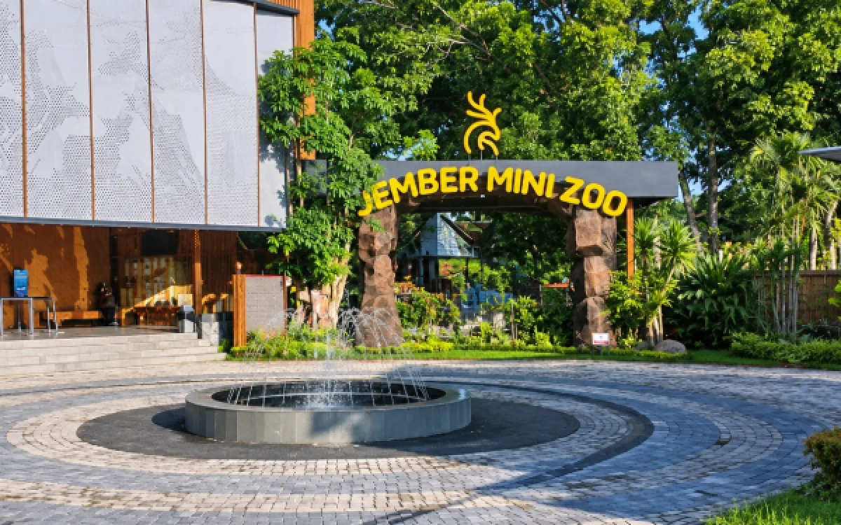 Thumbnail Berita - Jember Mini Zoo Buka Lowongan Security dan Staf Marketing, Cek Kualifikasinya!