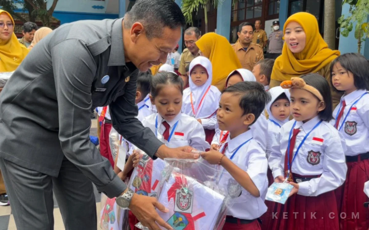 Thumbnail Berita - SPMB Kota Malang Memanas! Ribuan Siswa Tak Bisa Masuk Sekolah Negeri