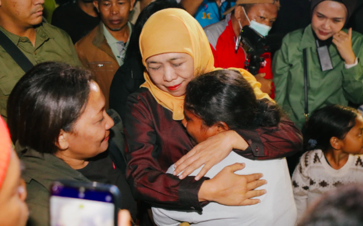 Thumbnail Berita - Pemprov Jatim Kirim Layanan Dukungan Psikososial, Dampingi Anak dan Lansia Korban Gempa Manggarai