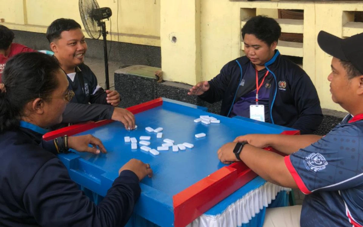 Thumbnail Berita - Meriahkan HUT Bhayangkara ke-80, SIWO PWI Kediri Raya Ikut Turnamen Domino Kapolres Jombang Cup