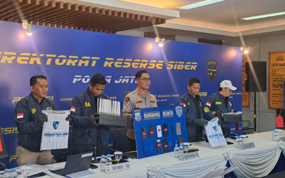 Thumbnail Berita - Polda Jatim Bongkar Sindikat Bisnis OTP Ilegal Beromzet Miliaran Rupiah