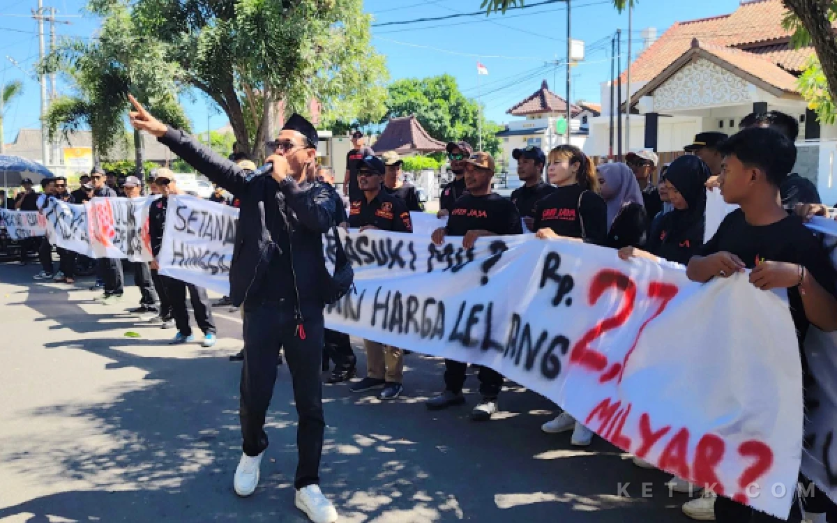 Thumbnail Berita - GRIB Jaya Demo soal Tender RSUD Randudongkal, PBJ Pemalang Ungkap Alasan Pergantian Pemenang