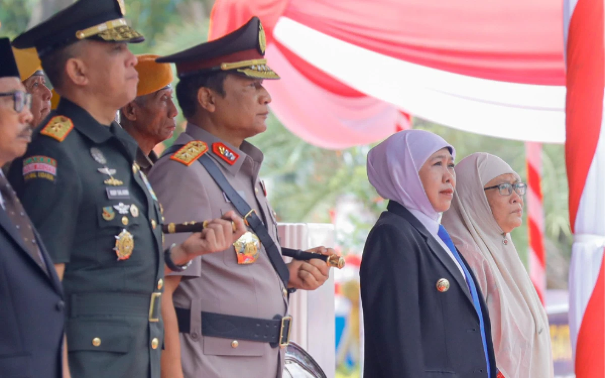 Thumbnail Berita - Hadiri Peringatan Hari Juang Polri, Khofifah Ajak Kobarkan Semangat M Jasin