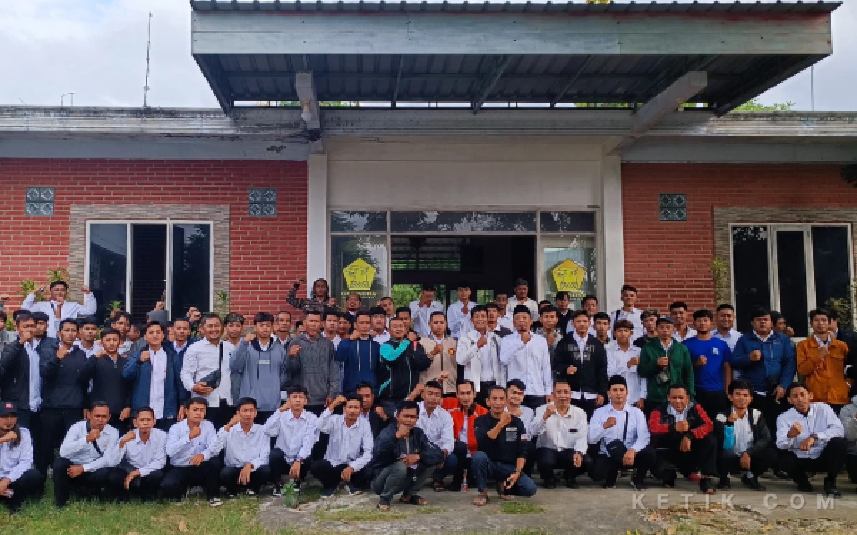 Thumbnail Berita - Ciptakan Laskar Tangguh, DPC Gerindra Kabupaten Tulungagung Kirim 100 Kader Muda ke Diklat Provinsi