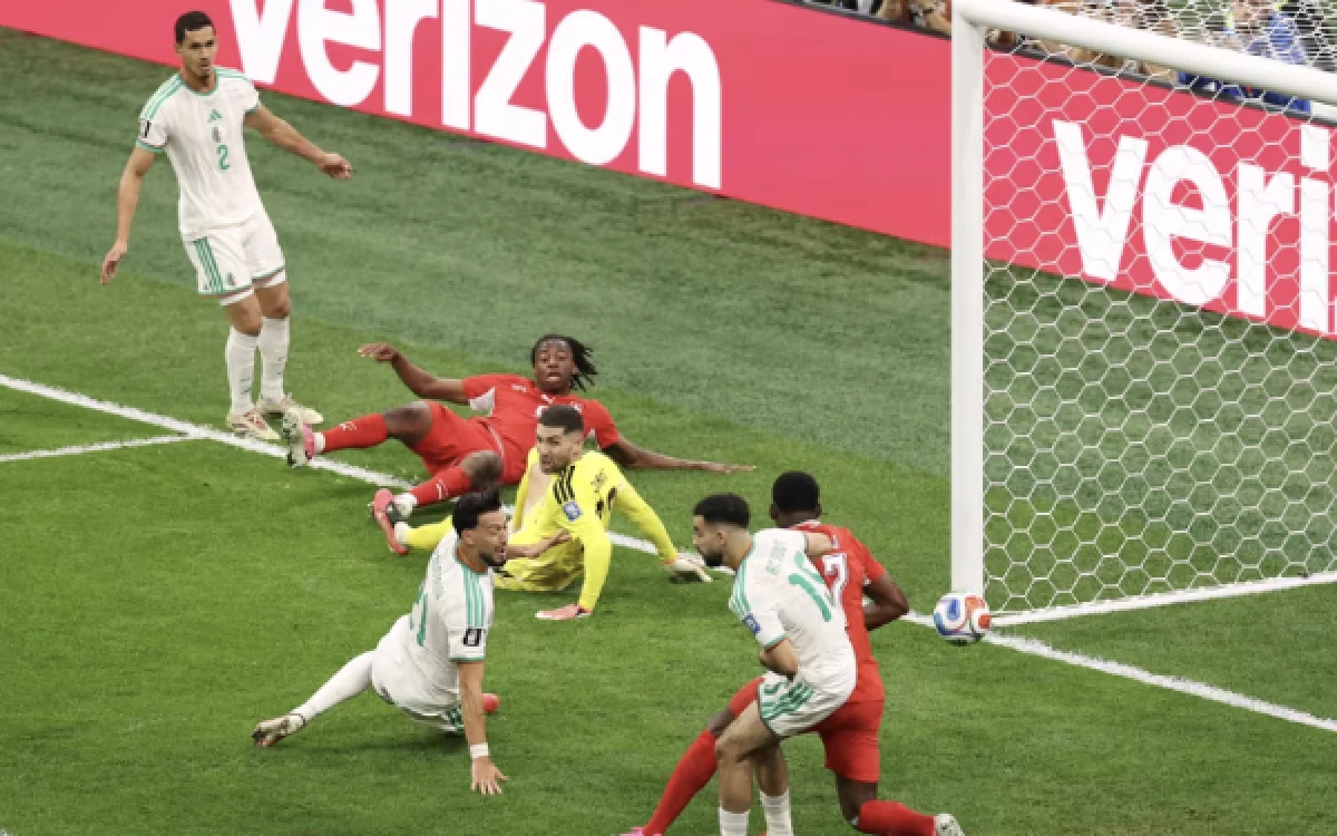Thumbnail Berita - Hasil 32 Besar Piala Dunia 2026: Dua Gol Cepat Swiss Bungkam Aljazair 2-0, La Nati Melaju ke 16 Besar
