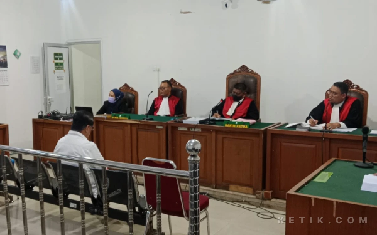 Thumbnail Berita - Sidang Tuntutan Kasus Korupsi Pasar Cinde, Nama Buronan Aldrin Tando Kembali Muncul