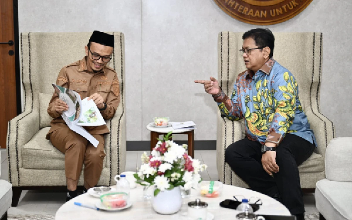 Thumbnail Berita - Viva Yoga Dapat Curhatan Permasalahan Minimnya Infrastruktur di Kawasan Transmigrasi Subulussalam