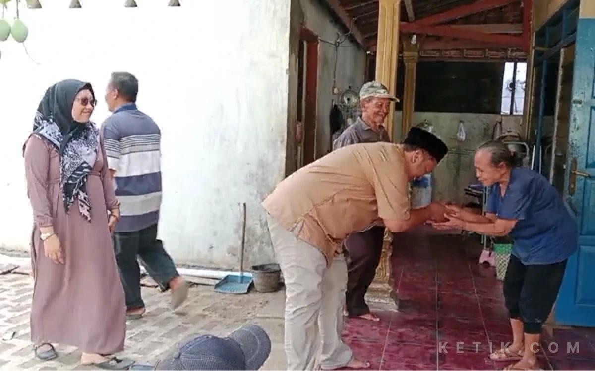 Thumbnail Berita - Silaturahmi Door to Door, Woe Condro Priyono Tampung Aspirasi Warga Pagergunung Pemalang