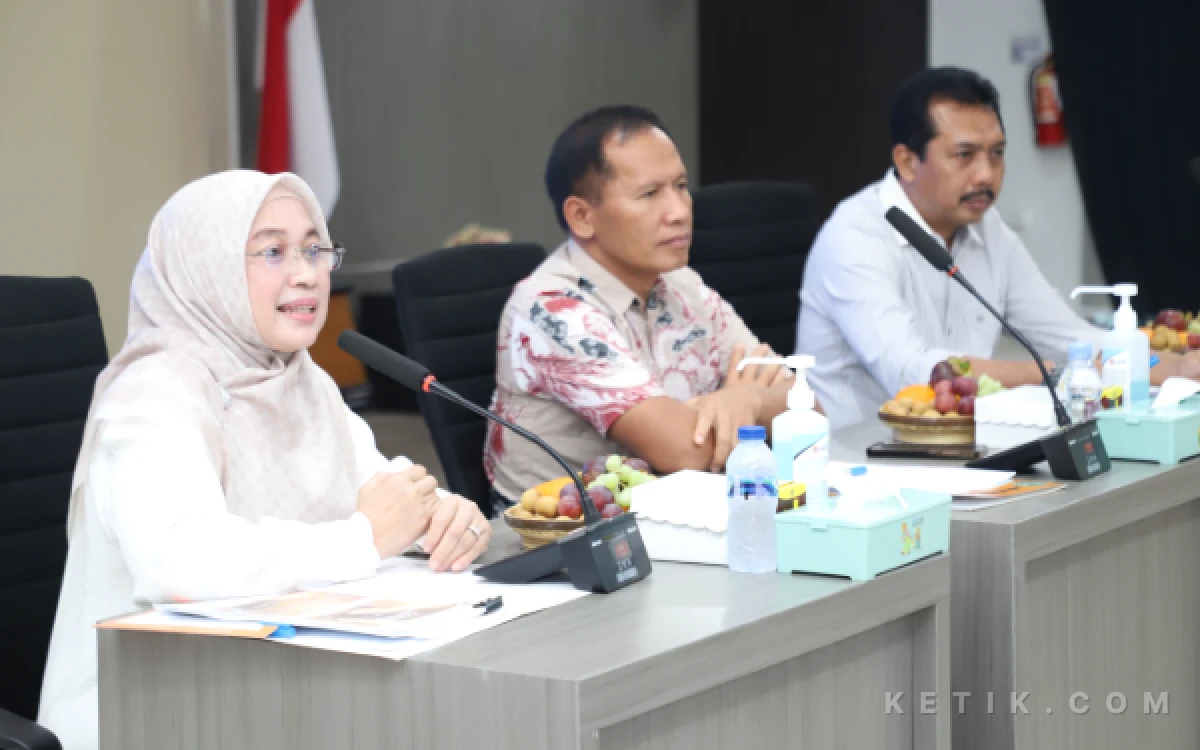 Thumbnail Berita - Tingkatkan Kualitas Layanan, Plt. Bupati Tulungagung Lepas 8 Dokter Spesialis RSUD dr. Iskak Tempuh Pendidikan Subspesialis