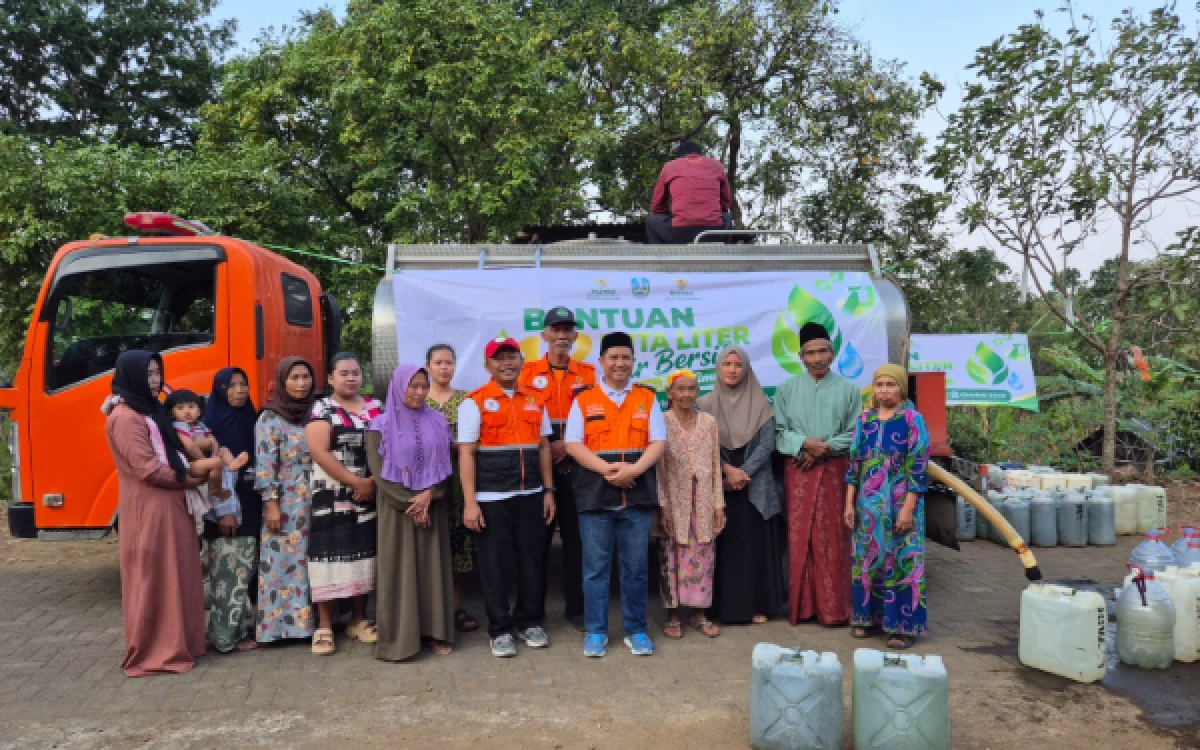 Thumbnail Berita - BAZNAS Jatim Salurkan 1,2 Juta Liter Air, Bantu Masyarakat Mengatasi Kekeringan
