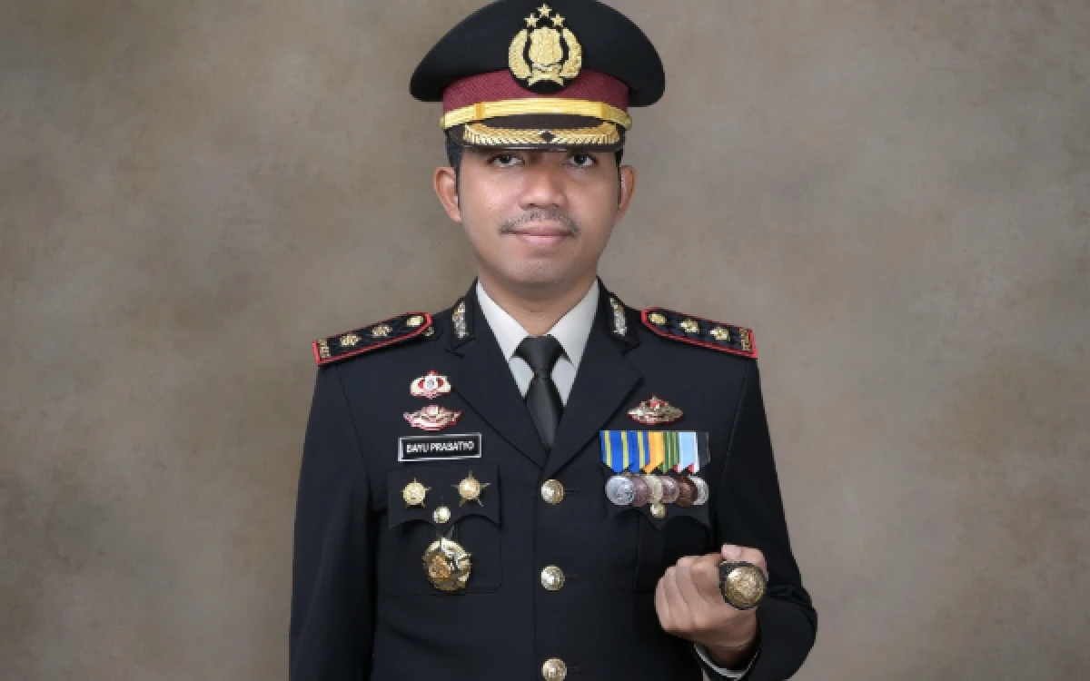 Thumbnail Berita - AKBP Bayu Prasatyo Masuk Nominasi Pemimpin Daerah Awards 2026, Bukti Kepemimpinan Humanis Kapolres Tegal