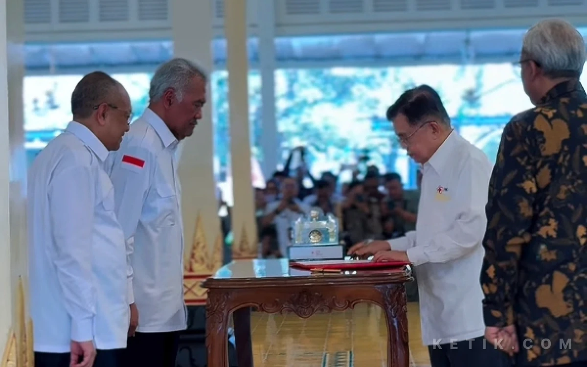 Thumbnail Berita - Resmi Dilantik Jusuf Kalla, Ini Susunan Lengkap Pengurus PMI DIY Periode 2026–2031