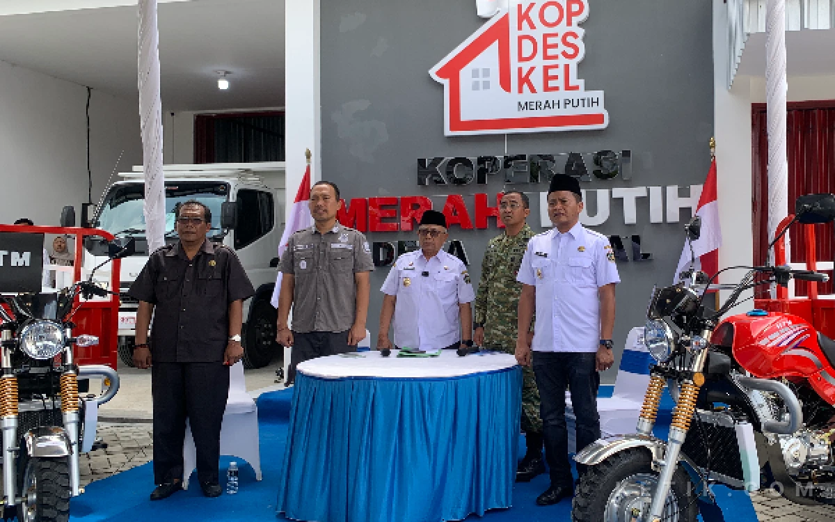 Thumbnail Berita - Prabowo Resmikan Koperasi Merah Putih, Kabupaten Blitar Langsung Gas 85 Gerai Sekaligus