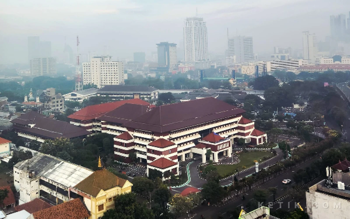 Thumbnail Berita - Lihat Penyambungan Pipa Janggal? PAM Surya Sembada Imbau Warga Segera Lapor