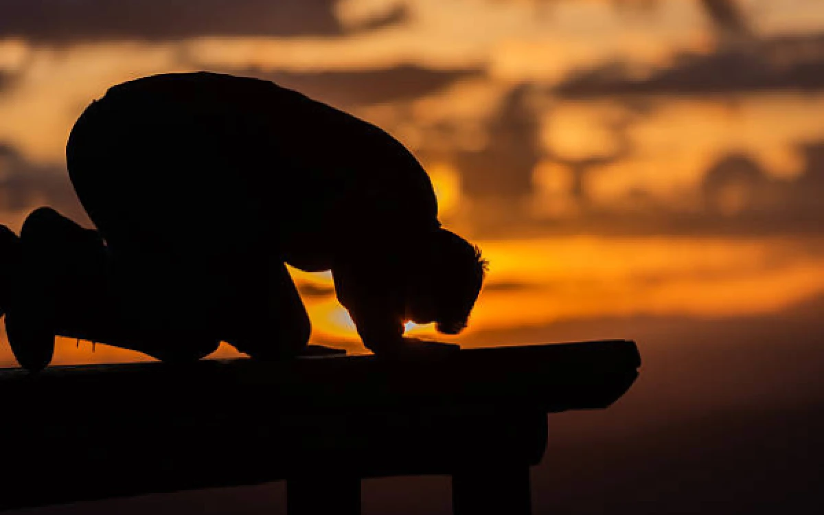Thumbnail Berita - 5 Keutamaan Shalat Tahajud, Amalan Sunnah yang Penuh Berkah