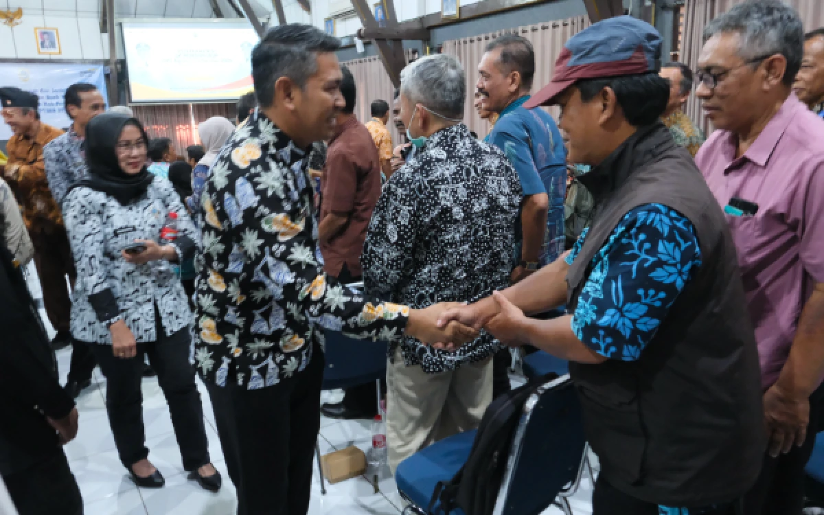 Thumbnail Berita - 130 ASN Pemkab Pemalang Terima SK Pensiun, Bupati Anom: Purna Tugas Bukan Akhir Pengabdian