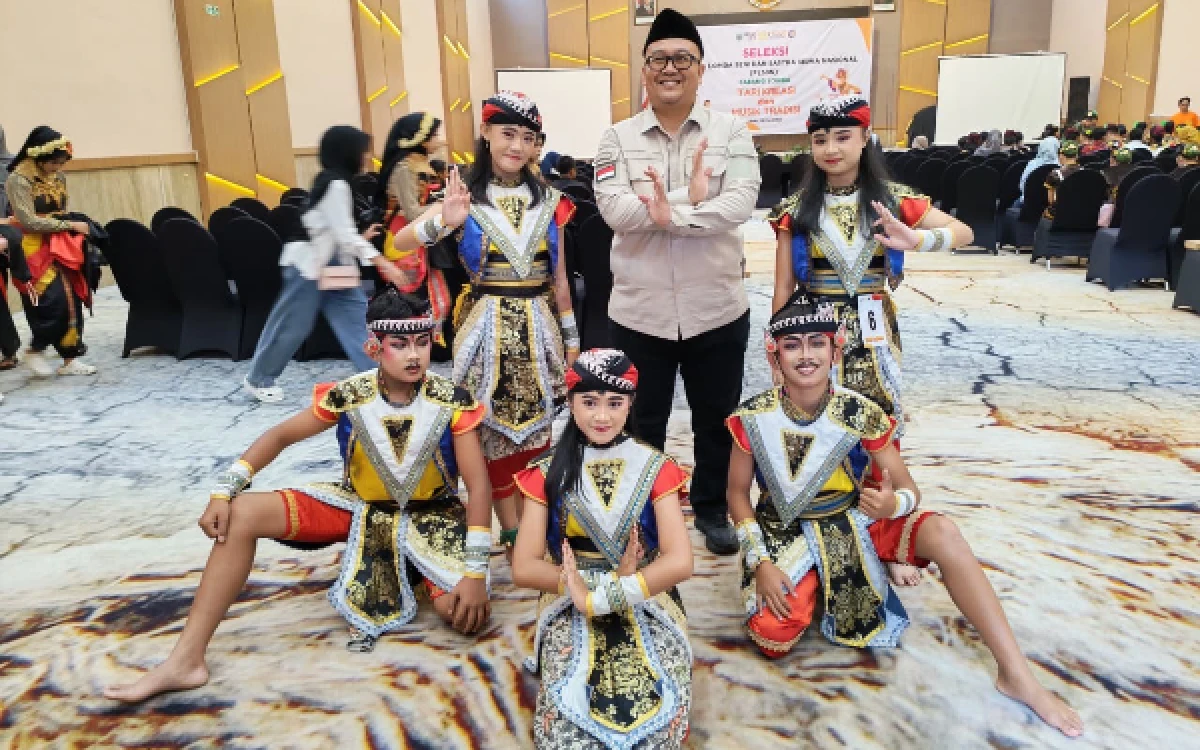 Thumbnail Berita - FLS3N Tingkat SMP Kota Batu, Kadisdik: Siapkan Generasi Kreatif dan Berprestasi