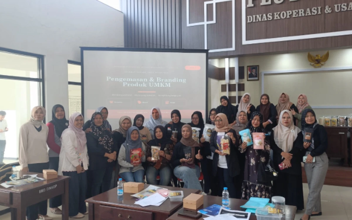Thumbnail Berita - SBMI dan Sosiologi UB Dorong Mantan PRT Migran Naik Kelas Lewat Branding Produk Pangan