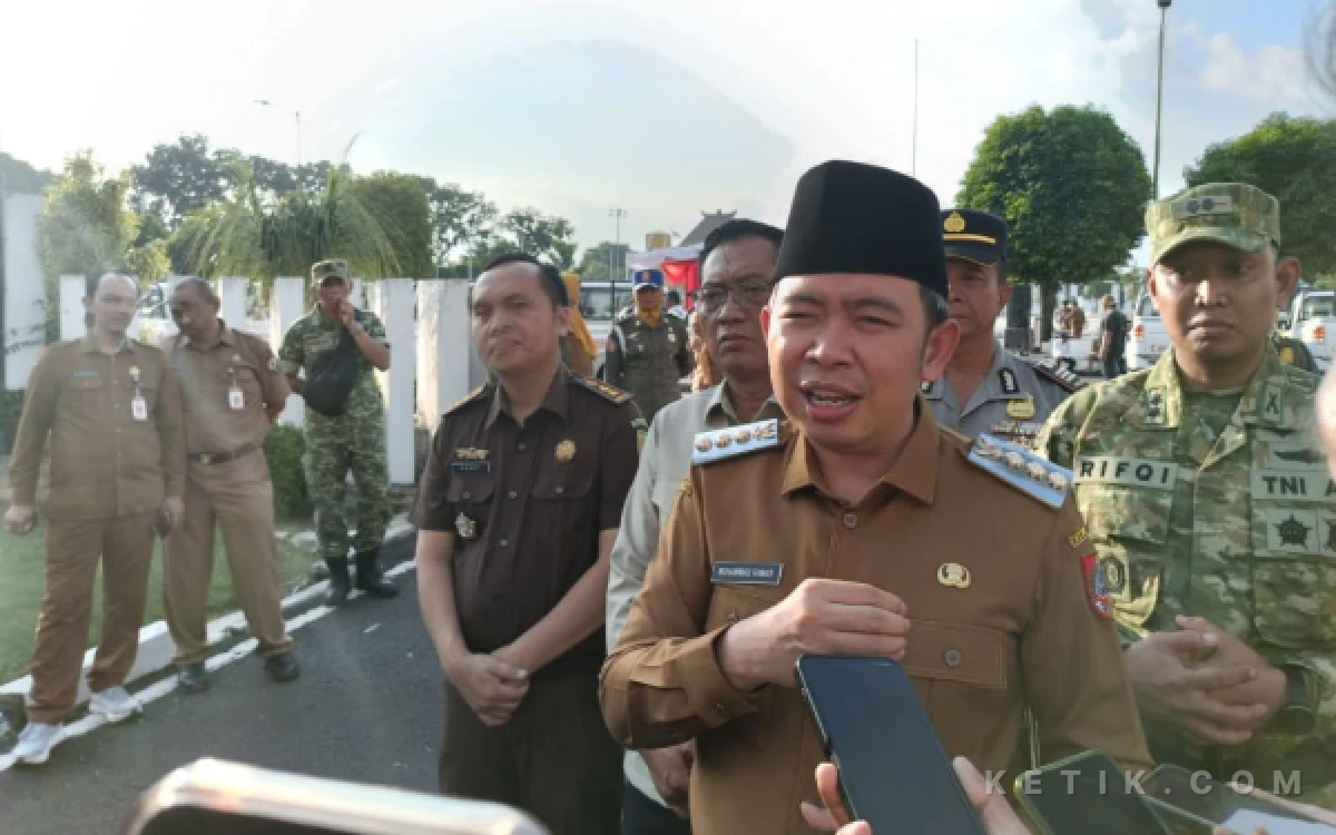 Thumbnail Pemkab Jember Serahkan Kendaraan Operasional untuk Perkuat Koperasi Merah Putih di Desa