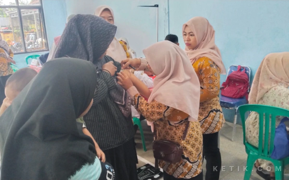 Thumbnail Berita - Program Spesialis Keliling Dinkes Brebes Hadir di Wanasari, Warga Tak Perlu ke RS untuk Berobat